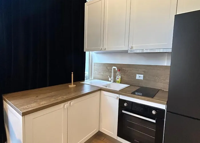 Maison Komuna * Tirana