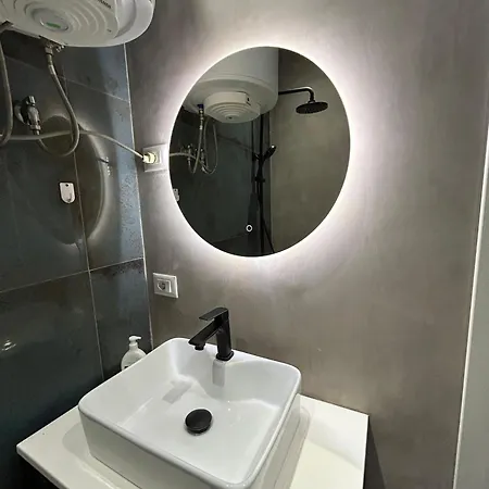 Maison Komuna * Tirana