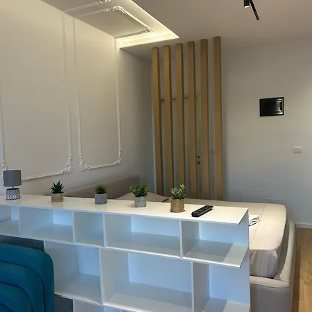Apartment Maison Komuna Tirana
